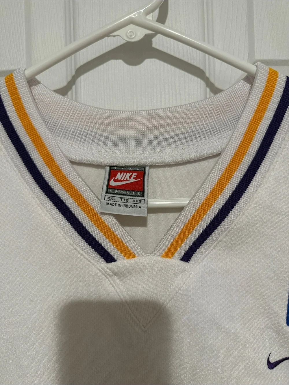 Vintage Nike Los Angeles Lakers Basketball Jersey XXL